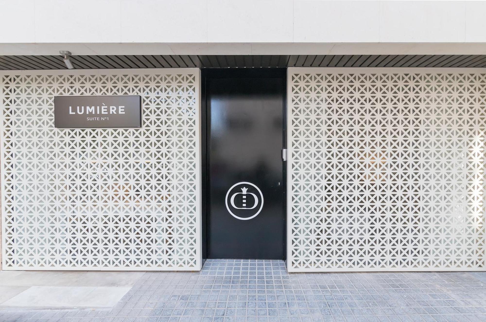 Bhost - Lumiere Suites Кордоба Екстериор снимка