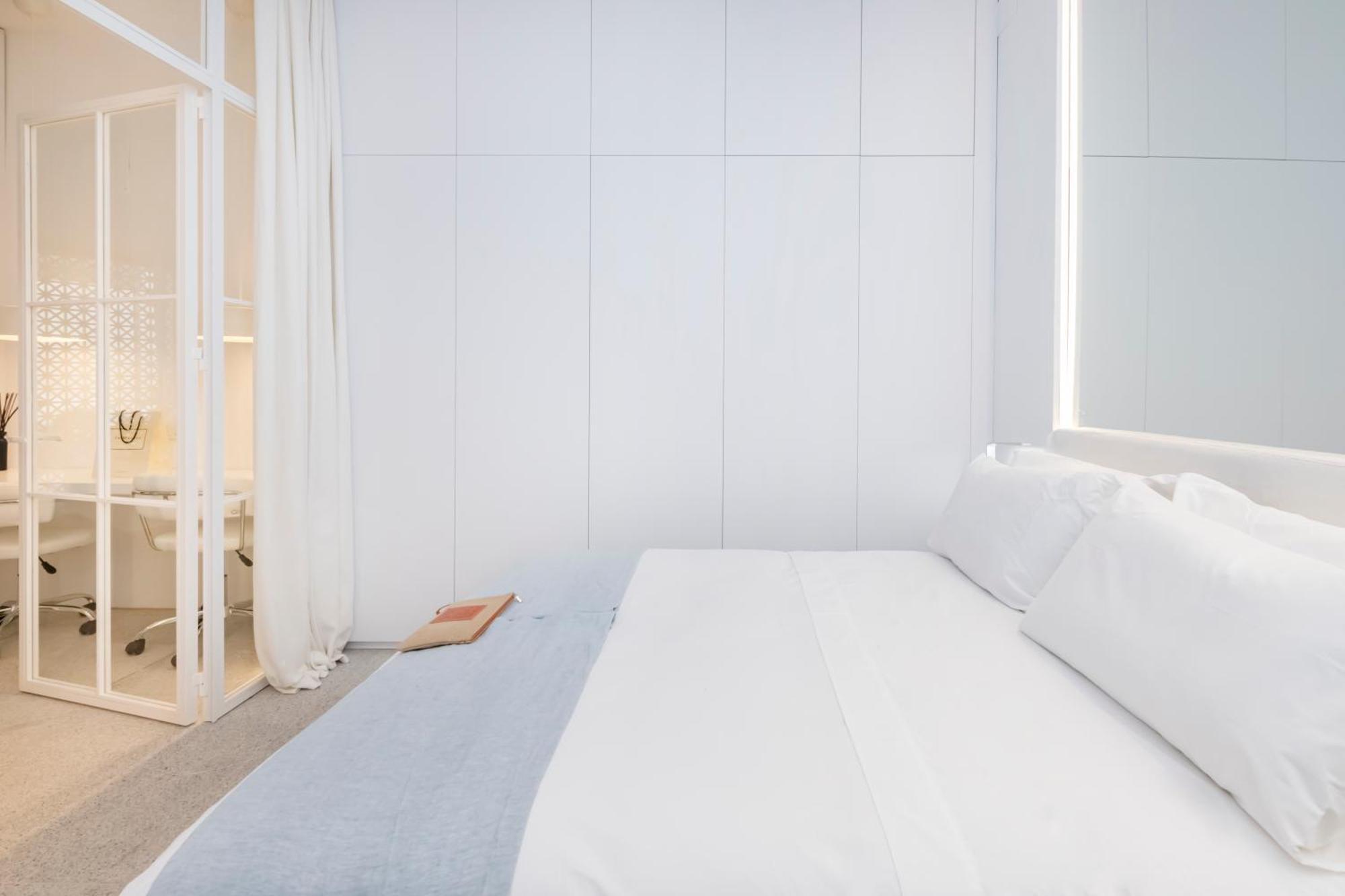 Bhost - Lumiere Suites Кордоба Екстериор снимка